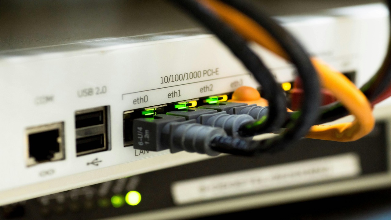 Instalación y Administración de Redes LAN y WiFi